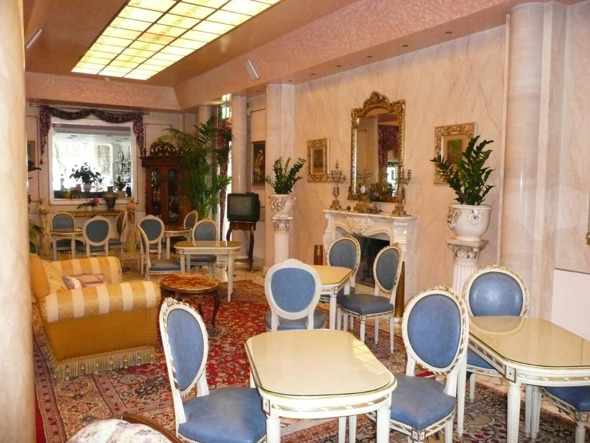 Hotel Imperial Каорле Экстерьер фото